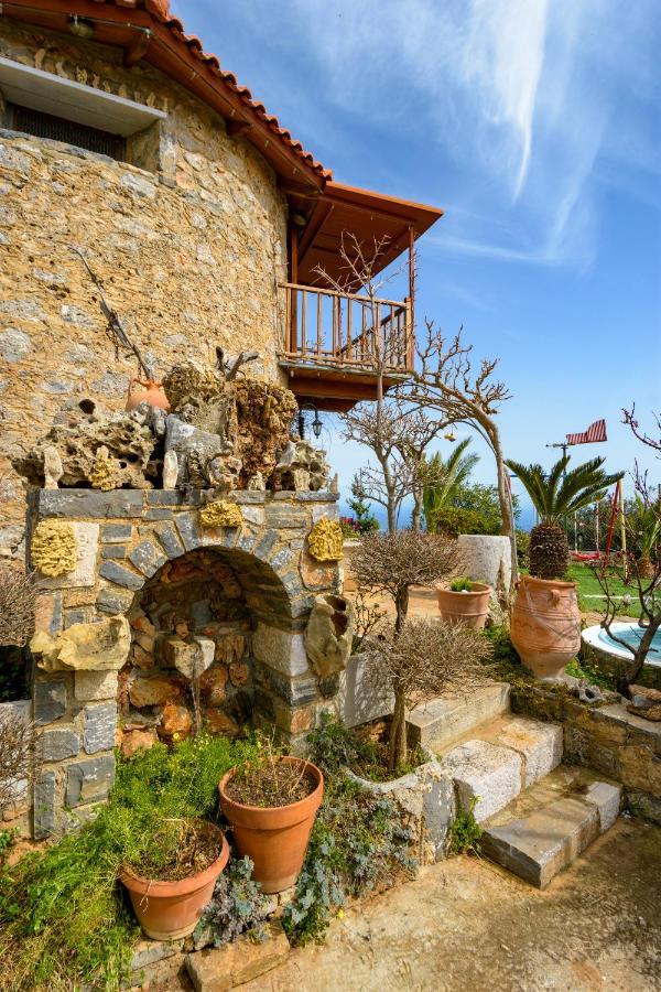 Traditional Windmill-Milos Kroustas 외부 사진